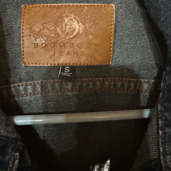 Cropped Denim Jacket - Picture 3 of 3